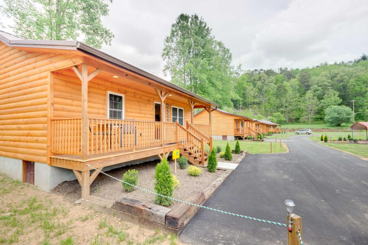 Bears Den Cabin With Porch About 5 Mi To Bryson City! Kültér fotó
